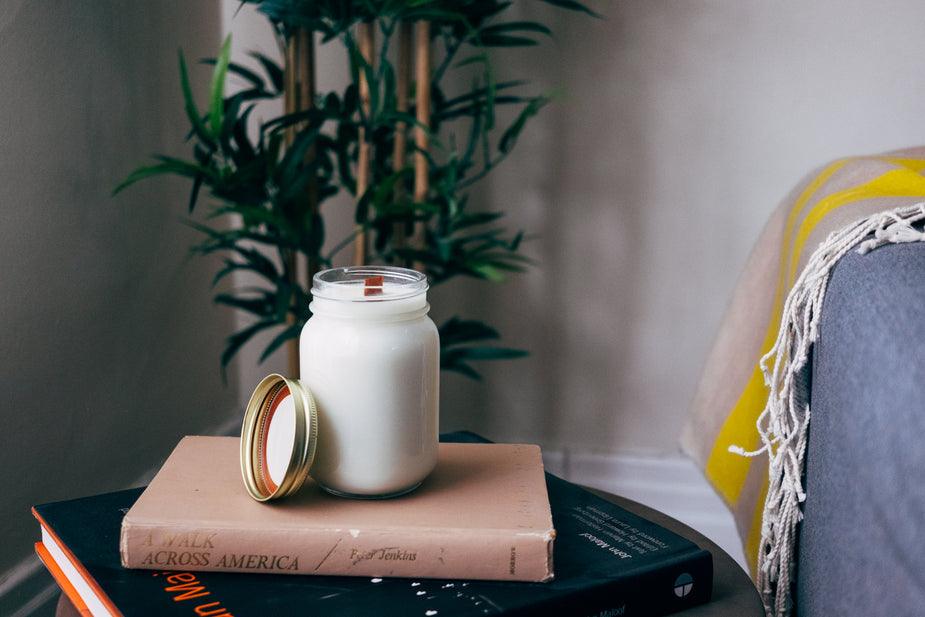 diy-organic-candle_925x_6923f072-5d96-4b48-827a-3b3f88a9bdc1 - J.OC